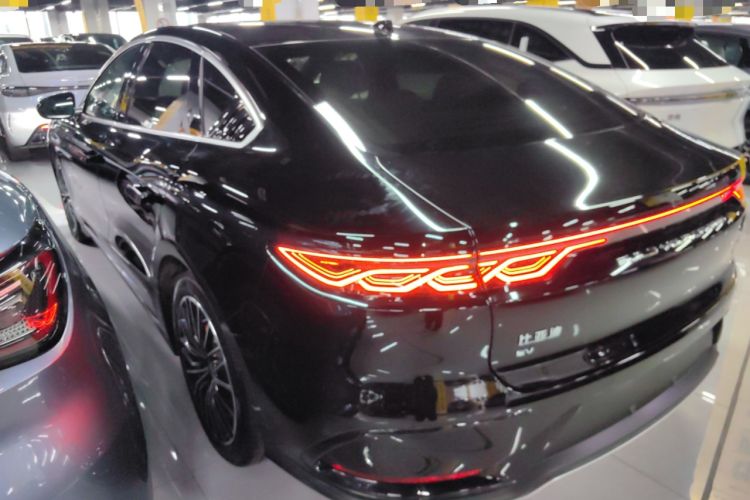 Used BYD Han 2025 EV Intelligent Driving Edition 701KM LiDAR Deluxe Model
