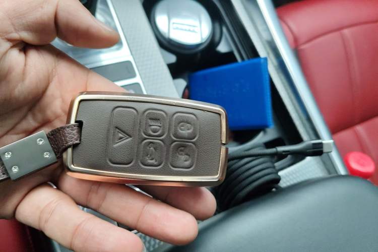 Used Land Rover Range Sport 2020 3.0 L6 HSE DYNAMIC Vehicle Key