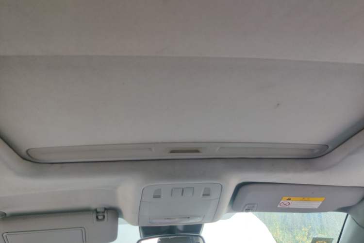 Used Buick Regal 2014 1.6T Fashionable Tech Edition Headliner