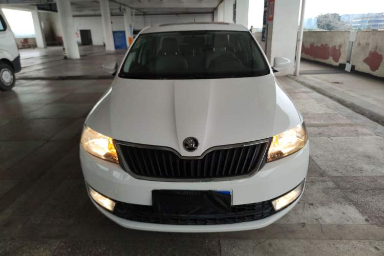 Used Skoda Rapid 2015 1.6L Manual Smart Selection Model Front