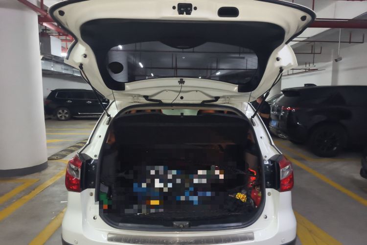 Used Suzuki S-Cross 2014 1.6L CVT Four-Wheel Drive Luxury Version
