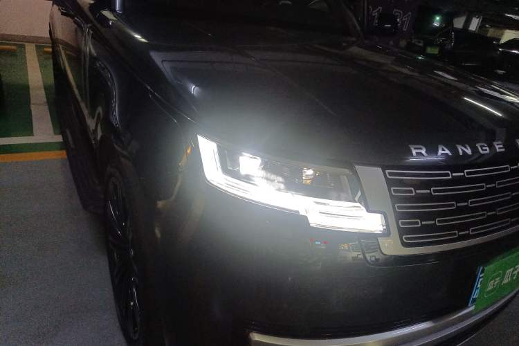 Used Land Rover Range 2023 3.0 L6 400 PS Flagship Extended Version Right Front Headlight