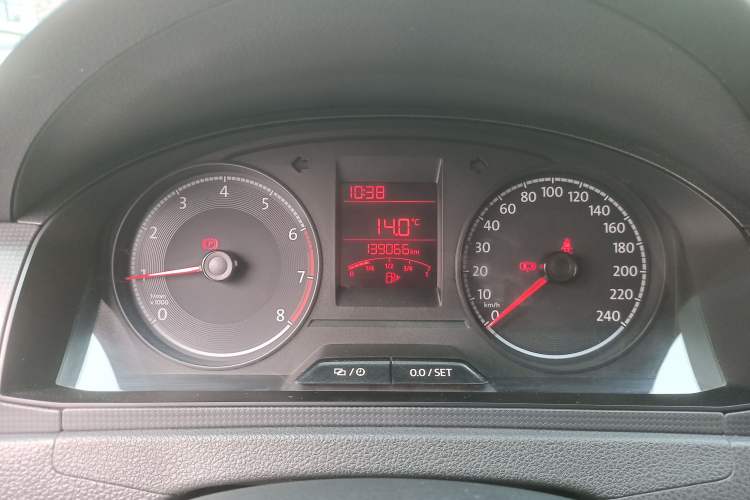 Used Volkswagen Santana 2016 1.6L Manual Fashion Edition Instrument Cluster