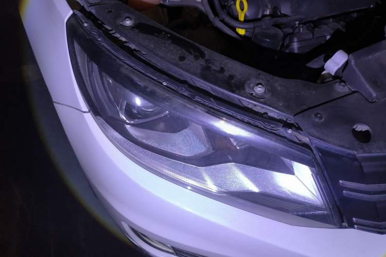 Used Volkswagen Tiguan 2015 1.8TSI Automatic Two-Wheel Drive Luxury Model Right Front Headlight