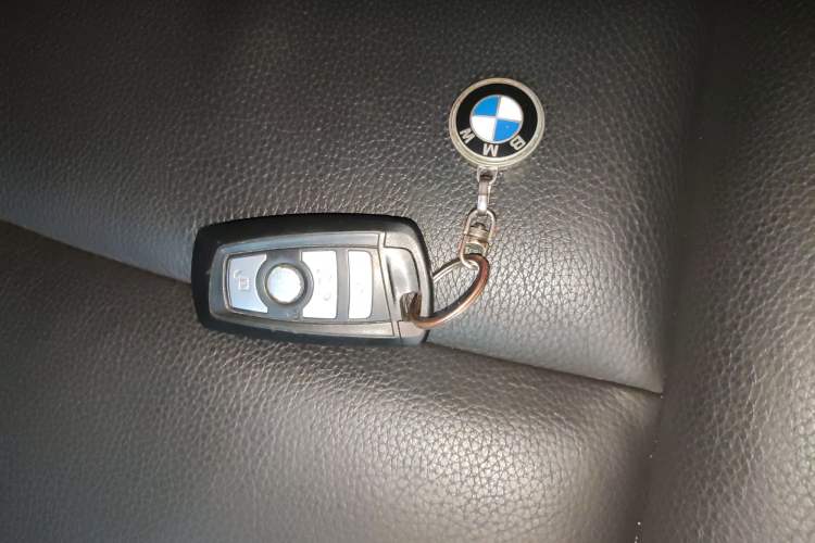 Used BMW 5 Series 2014 525Li Leading Model