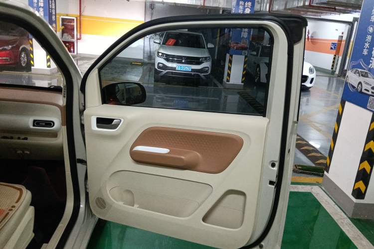 Used Wuling Hongguang MINIEV 2024 3rd Generation 215km Youth Edition