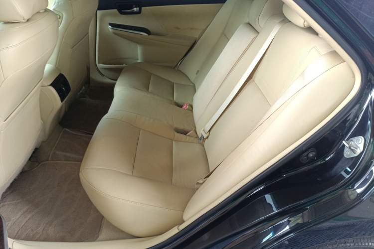 Used Toyota Camry 2015 2.0G Premier Edition
