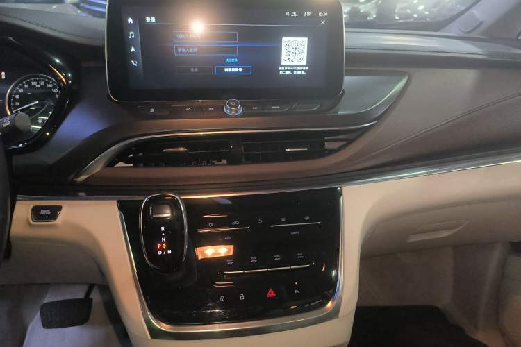 Used Buick GL8 2022 Land Business Class 652T Luxury Model