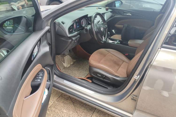 Used Buick Regal 2017 20T Luxury Model
