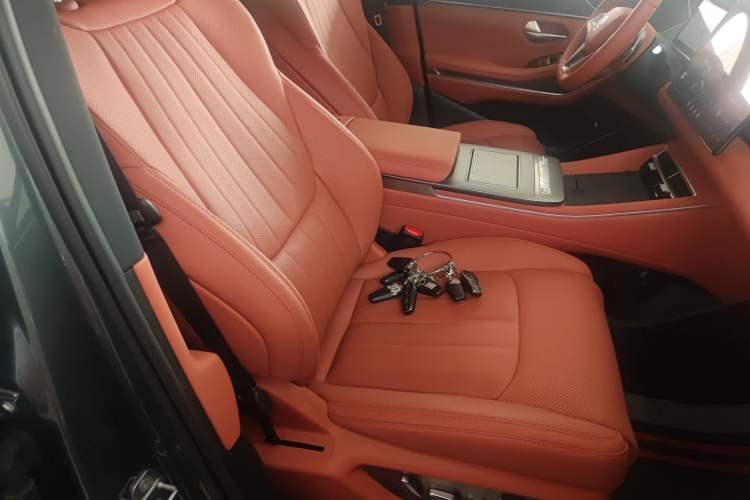 Used BYD Tang L 2025 DM 175KM Drone Player Edition Right Front Seat