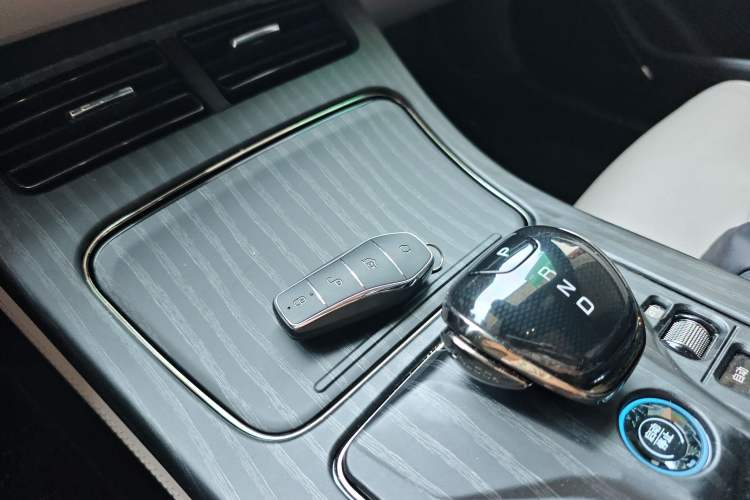 Used BYD Han 2025 DM-i Smart Drive 125KM Elite Model Vehicle Key