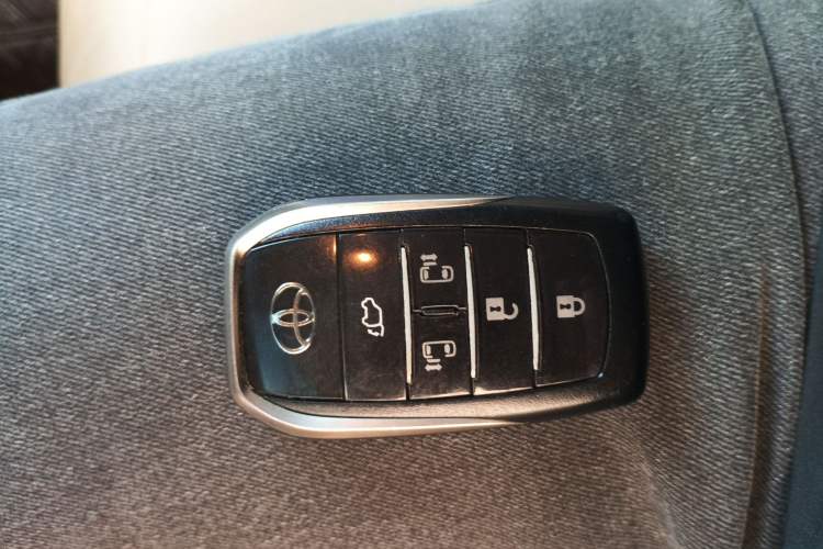 Used Toyota Previa 2012 2.4L 7-Seater Luxury Edition