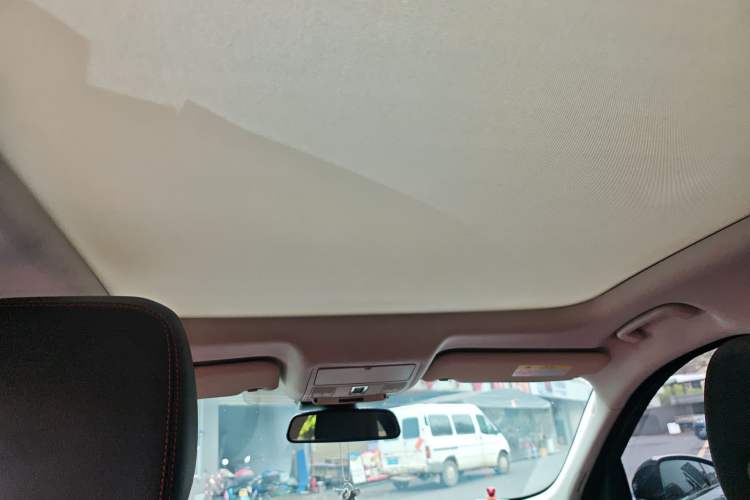 Used Jaguar F-PACE 2016 2.0T Two-Wheel-Drive R-Sport Sport Edition Headliner