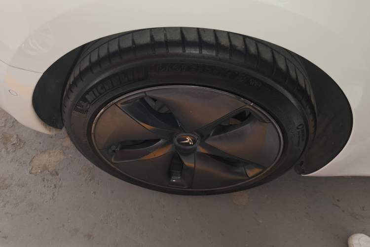 Used Tesla Model 3 2019 Standard Range Rear-Drive Upgraded Version Right Rear Wheel Hub