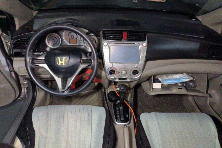 Used Honda City Classic 2008 1.5L Automatic Elite Edition Center Console