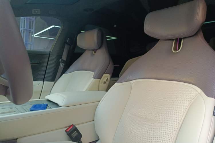 Used Avatr 12 2024 700 Three-Laser Rear-Wheel Drive Luxury Edition Left Front Seat