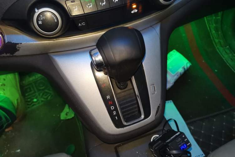 Used Honda CR-V 2012 2.0L two-wheel drive urban version
