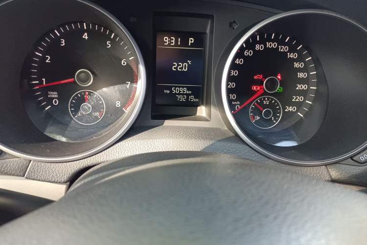 Used Volkswagen Golf 2012 1.6L Automatic Fashion Model