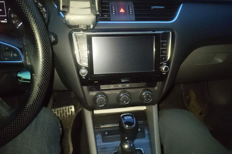 Used Skoda Octavia 2015 1.4TSI DSG Yijun Edition
