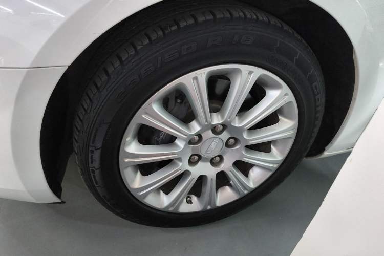 Used Cadillac XTS 2017 28T Tech Edition Left Front Wheel Hub