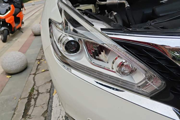 Used Nissan Murano 2019 2.5L XL Plus Two-Wheel Drive SmartConnect Leading Edition China VI Standard