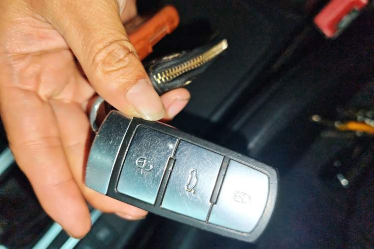 Used Volkswagen Magotan 2013 1.8TSI Luxury Model Vehicle Key