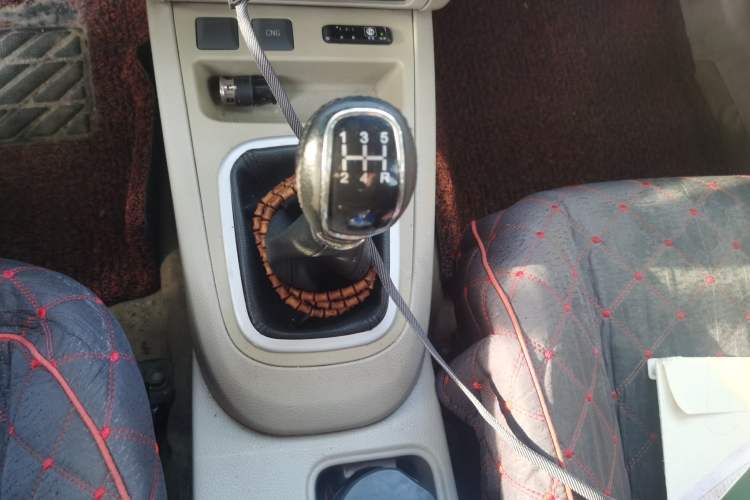 Used Chery E5  Gear Lever