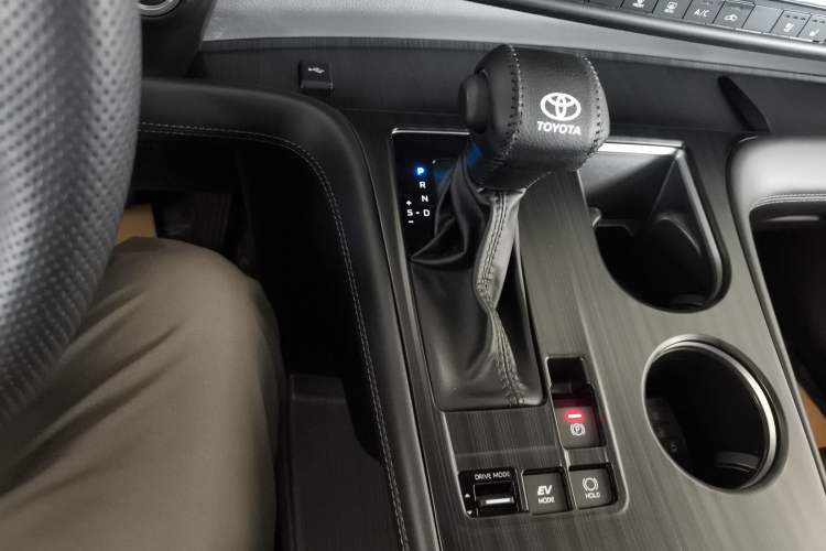 Used Toyota Sienna 2024 2.5L Hybrid Four-Wheel Drive Prestige Edition