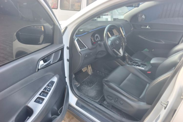 Used Hyundai Tucson 2018 1.6T Dual-Clutch Two-Wheel Drive 15th Anniversary Special Edition