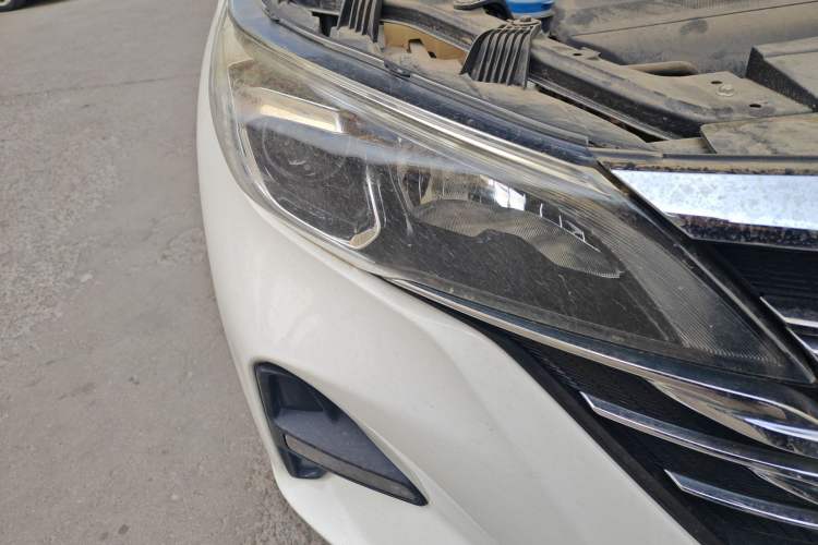 Used GAC Trumpchi GS5 2019 235T Automatic Elite Edition Right Front Headlight