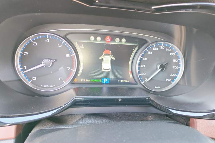 Used GAC Trumpchi GS8 2017 320T Two-Wheel Drive Luxury Smart Connectivity Version (7 Seats)
