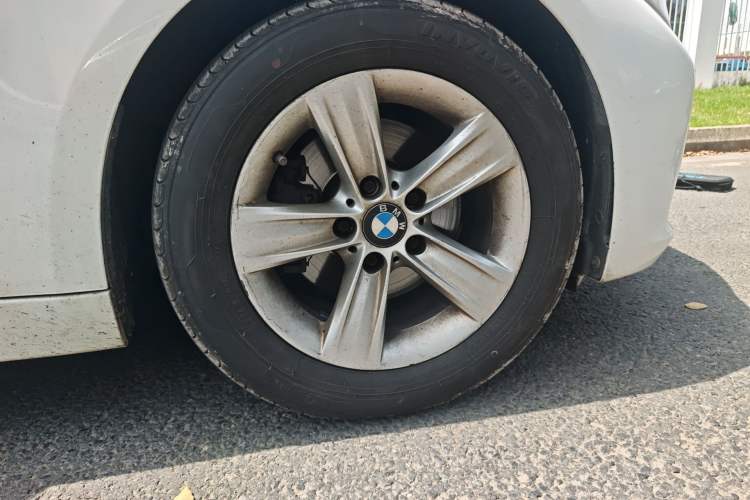 Used BMW 3 Series 2014 320i Active Edition
