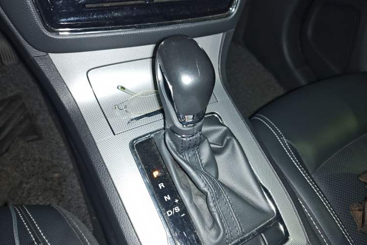 Used Roewe RX5 2018 20T Two-Wheel Drive Automatic Flagship Edition