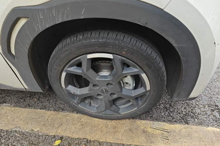 Used BYD Seagull 2024 Honor Edition 405km Flying Version Right Front Wheel Hub