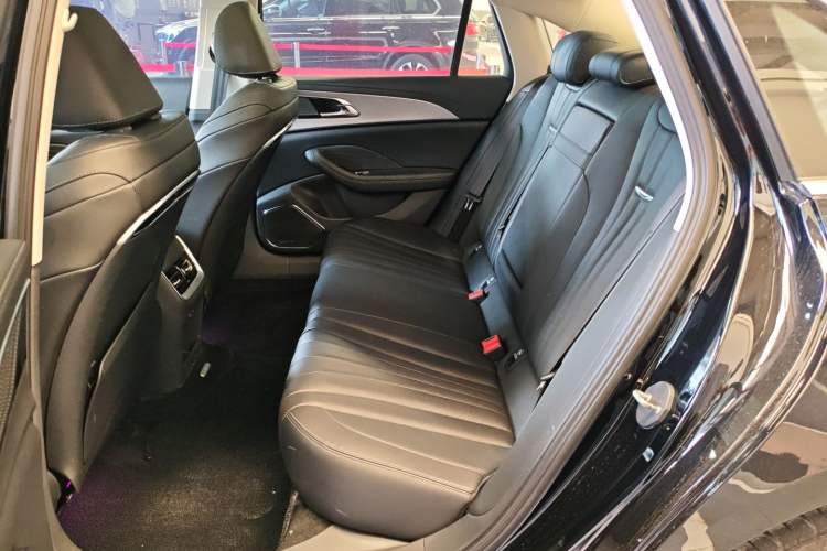 Used Hongqi H5 2024 1.5T DCT Smart Connect Flagship Edition Left Rear Seat