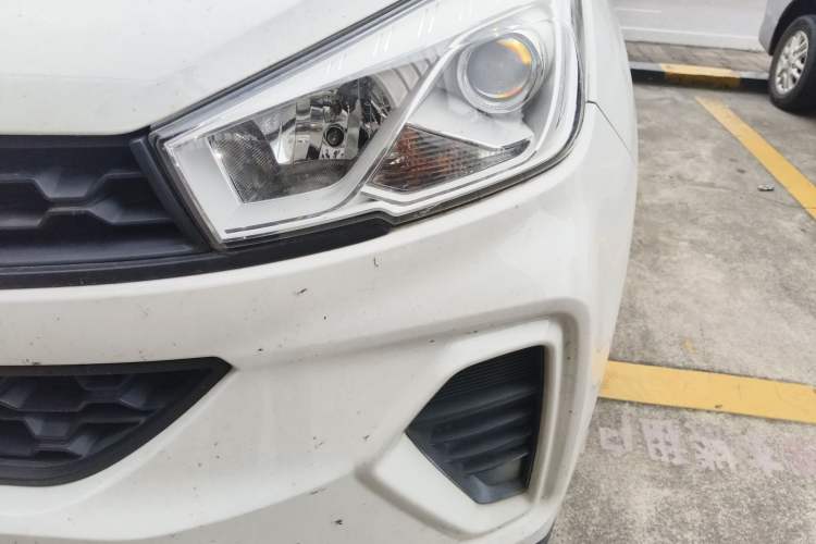 Used Wuling Hongguang S3 2019 1.5L Manual Standard Version China VI Standard Left Front Headlight