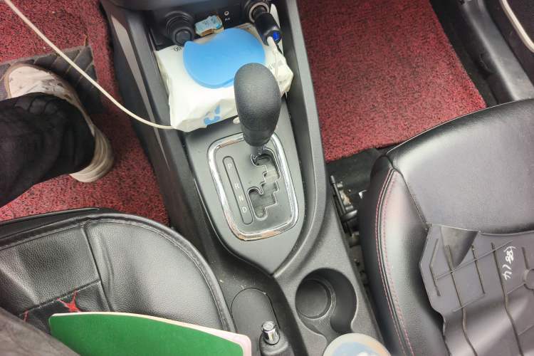 Used CHANGAN CS35 2014 1.6L Automatic Luxury Navigation Model China IV Standard
