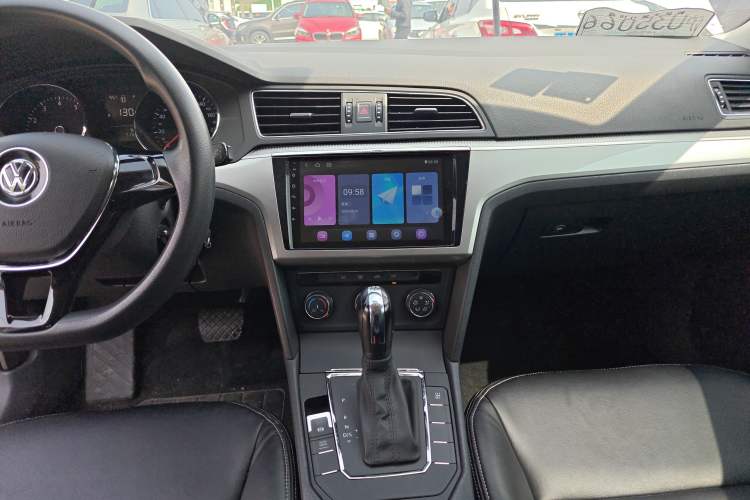 Used Volkswagen Lamando 2015 230TSI DSG Fashion Edition