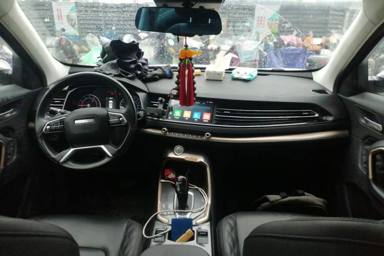 Used Haval H6 2020 1.5 GDIT Automatic Platinum Champion Edition Center Console