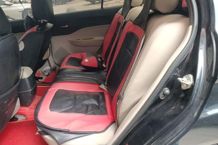 Used Bestune B50 2011 1.6L manual fashion version
