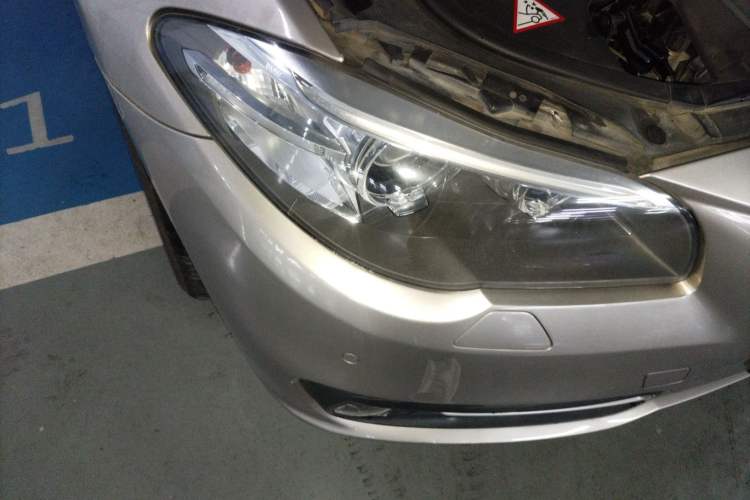 Used BMW 5 Series 2013 530Li Leading Model