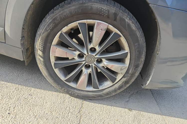 Used Citroen C-Quatre 2012 Sedan 1.6L Manual Prestige Model Right Front Wheel Hub