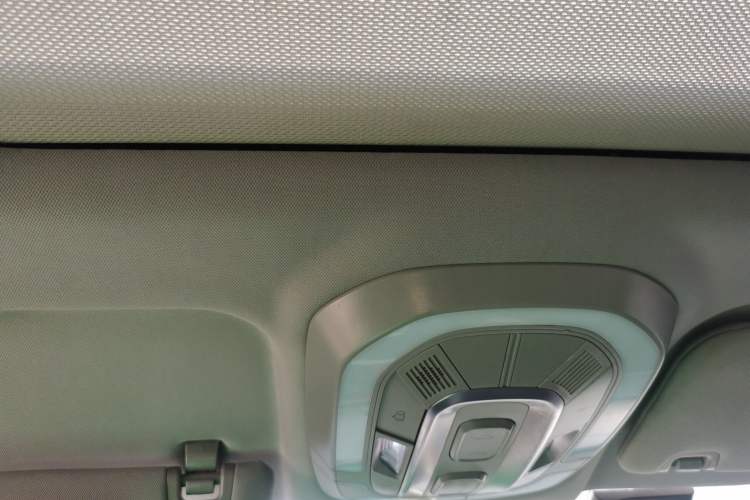 Used Zotye Domy X7 2017 1.8T DCT Prestige Model
