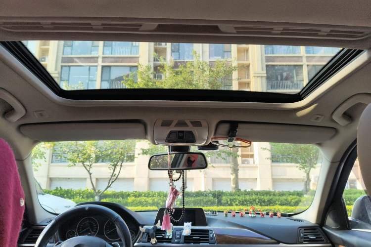 Used BMW 3 Series 2014 320Li Luxury Design Package
