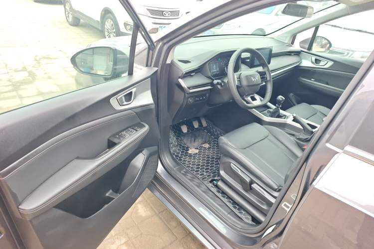 Used Wuling Jiachen 2022 1.5L Manual Comfort Edition
