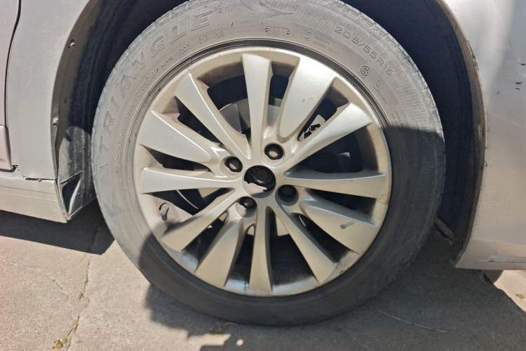 Used Citroen C-Quatre 2013 Sedan 1.6L Manual - Prestige Model Right Front Wheel Hub