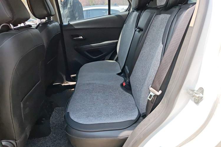 Used Chevrolet Trax 2016 1.4T Automatic Two-Wheel Drive Luxury Version Left Rear Seat