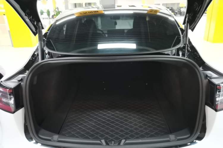 Used Tesla Model 3 2022 Rear-Wheel-Drive Version