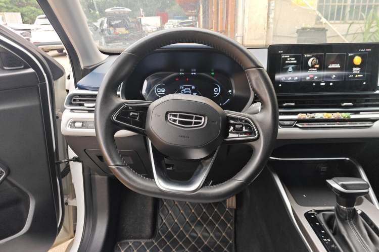 Used Geely Auto Emgrand 2022 4th Generation 1.5L CVT Flagship Model Steering Wheel