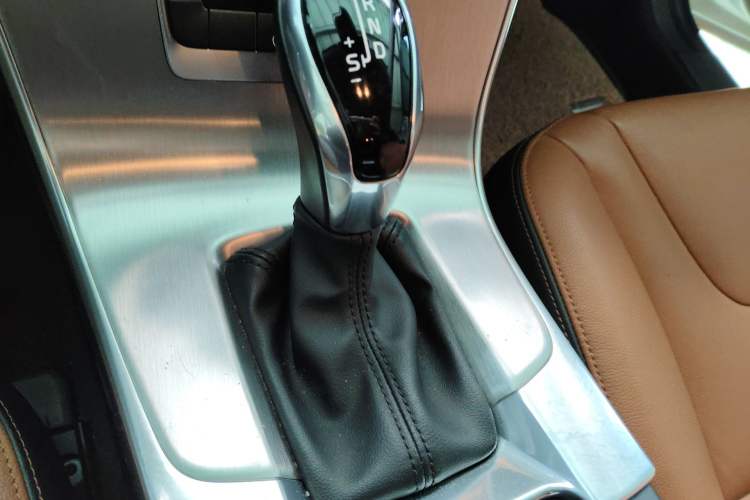 Used Volvo S60 2019 S60L Facelift T5 Intelligent Advanced Edition Gear Lever